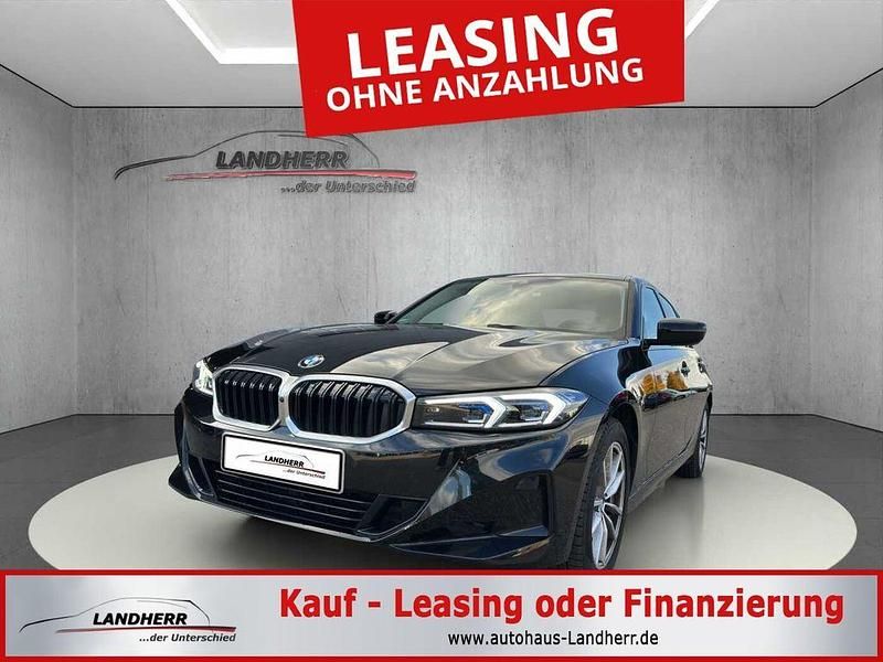 Saphir schwarz (metallic) Gebraucht 2025 BMW 318 Limousine | 32.700 € (Guter Preis) - Bild 1/4