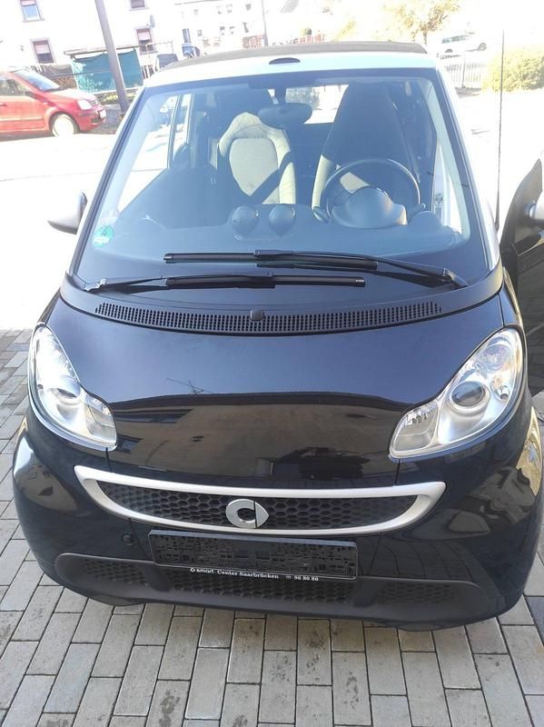 Gebraucht Smart ForTwo Cabrio 70 PS (51 kW) 2013 Schwarz Cabrio
