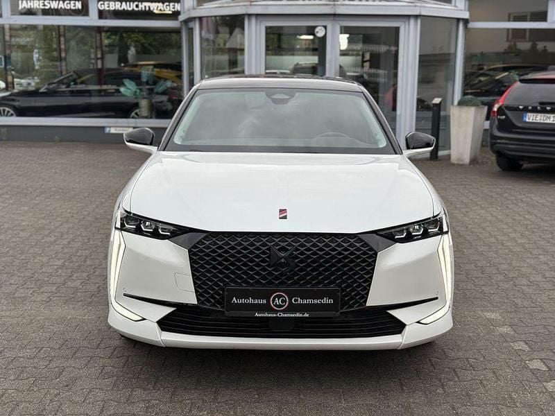 Perlmut Gebraucht 2022 DS Automobiles DS4 Performance Line Plus Limousine | 25.999 € (Fairer Preis) - Bild 1/4