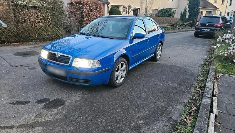 Blau Gebraucht 2003 Skoda Octavia Limousine | 999 € (Superpreis) - Bild 1/4