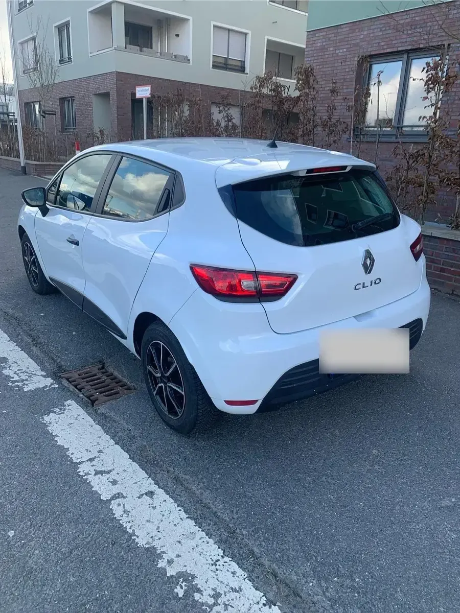 Gebraucht Renault Clio IV 74 PS (54 kW) 2019 Weiß Limousine