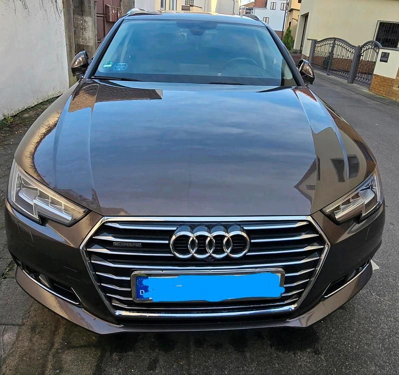 Braun Gebraucht 2016 Audi A4 Ambiente Kombi | 20.500 € (Teuer) - Bild 1/4