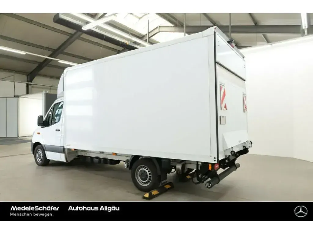 Gebraucht Mercedes Sprinter 170 PS (125 kW) 2025 Arktikweiß Van