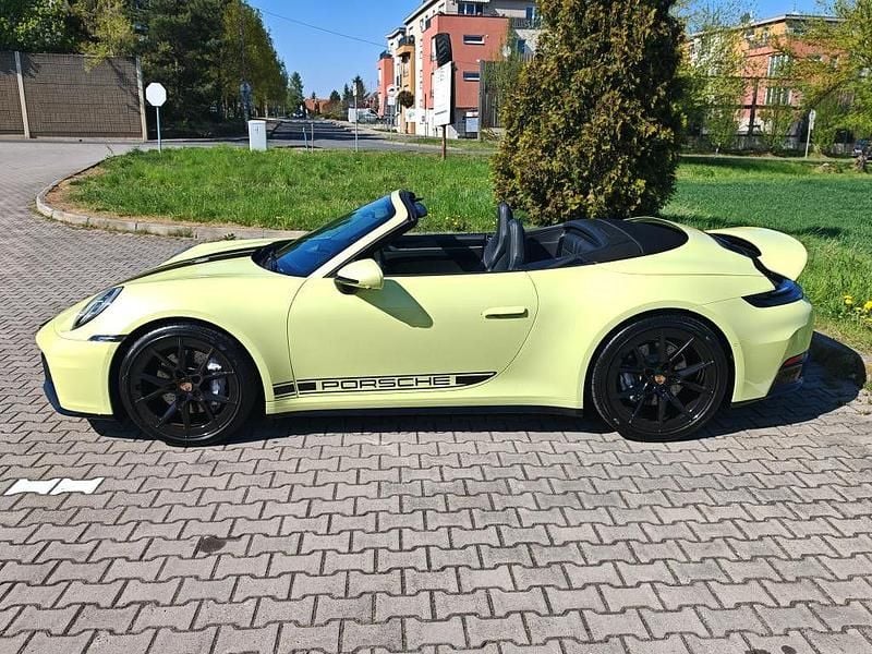 Gebraucht Porsche 911 Carrera Cabriolet 394 PS (289 kW) 2025 Gelb Cabrio