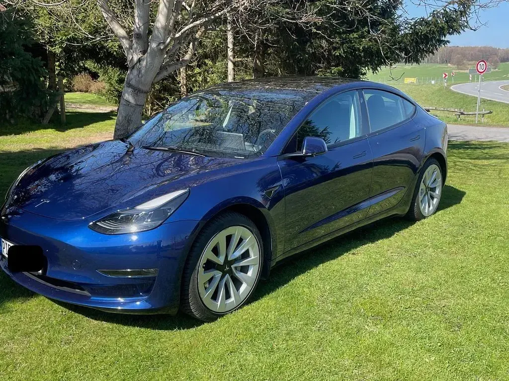 Second-hand Tesla Model 3 366 kW (498 CP) 2022 Albastru Berlinǎ