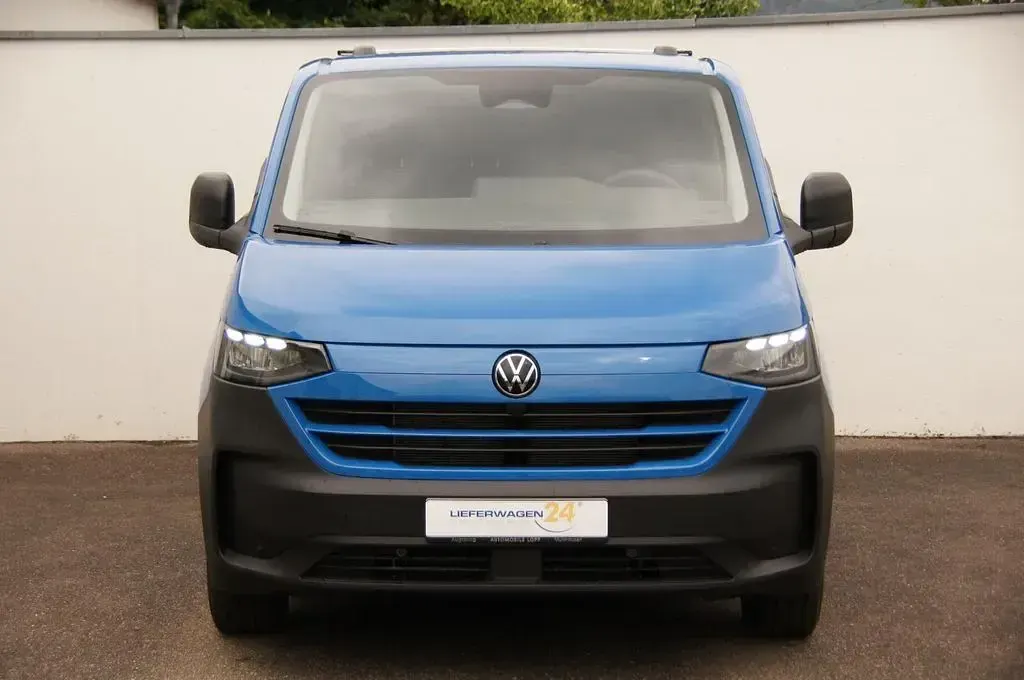 Nouă VW Transporter 150 CP (110 kW) 2025 Albastru Van