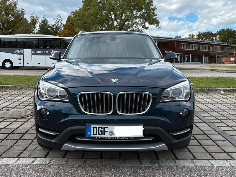 Blau Gebraucht 2012 BMW X1 Performance SUV | 10.500 € (Etwas zu teuer) - Bild 1/4