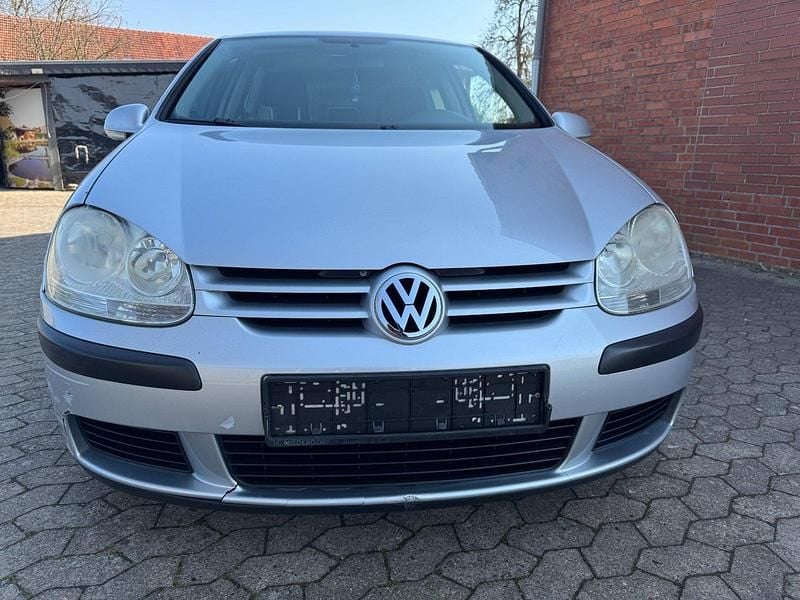 Gebraucht VW Golf V 75 PS (55 kW) 2004 Silber Kleinwagen