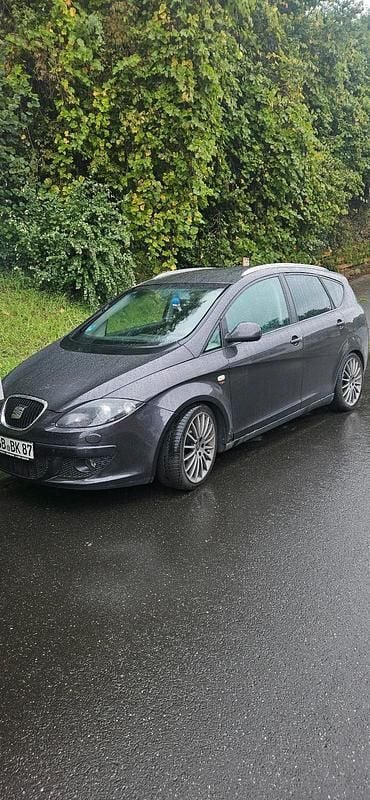 Grau Gebraucht 2007 Seat Altea XL Van / Kleinbus | 1.000 € (Superpreis) - Bild 1/3