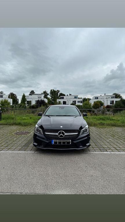 Gebraucht Mercedes CLA250 Shooting Brake Style 211 PS (155 kW) 2015 Schwarz Kombi