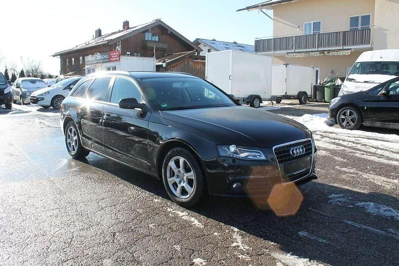 Gebraucht Audi A4 Attraction 143 PS (105 kW) 2011 Schwarz Kombi