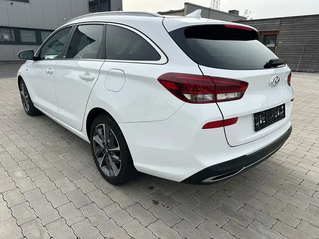 Gebraucht Hyundai i30 GO! 136 PS (100 kW) 2021 Weiß Kombi