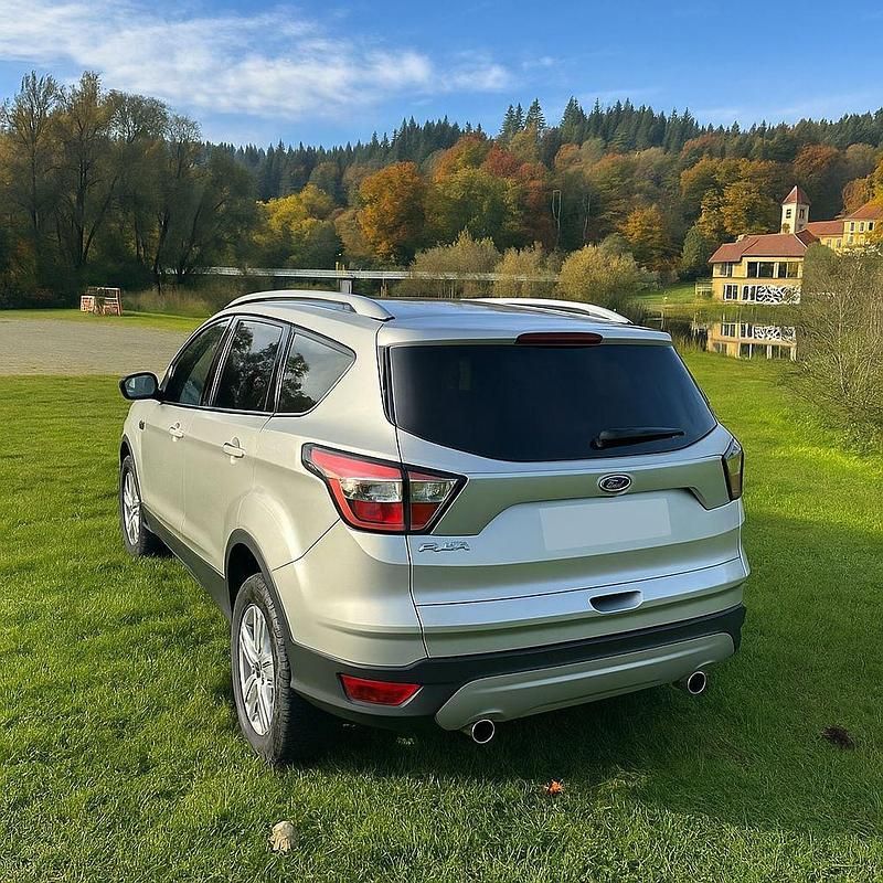 Gebraucht Ford Kuga Cool & Connect 150 PS (110 kW) 2020 Silber SUV