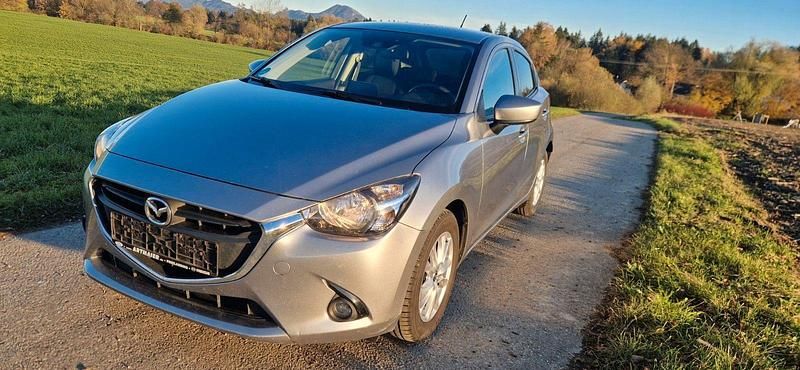 Silber Gebraucht 2015 Mazda 2 Exclusive-Line Kleinwagen | 6.990 € (Guter Preis) - Bild 1/4