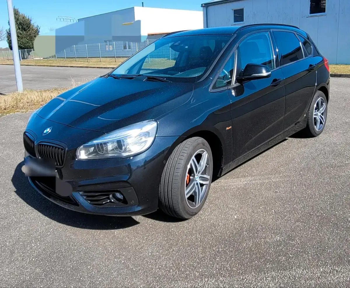 Gebraucht BMW 218 Active Tourer 150 PS (110 kW) 2016 Schwarz Van / Kleinbus