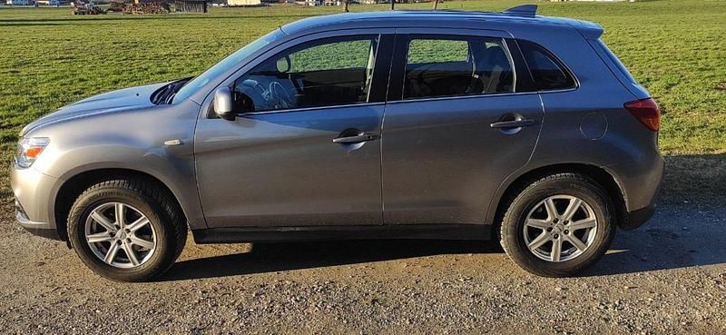 Grau Gebraucht 2017 Mitsubishi ASX Edition SUV | 9.740 € (Guter Preis) - Bild 1/4