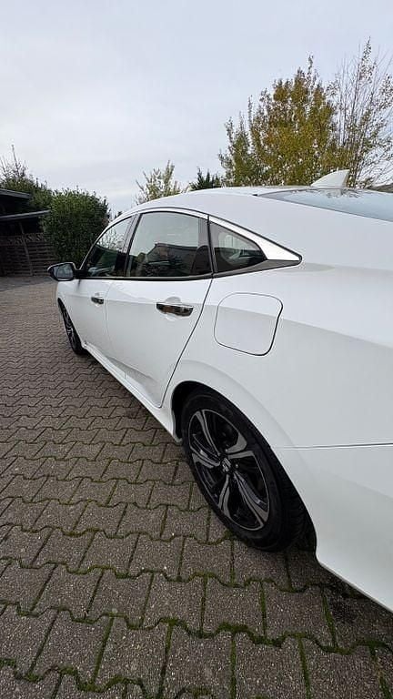 Gebraucht Honda Civic Prestige 182 PS (133 kW) 2018 Weiß Limousine
