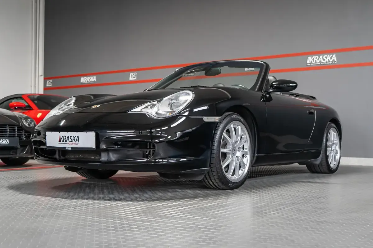 Usata Porsche 911 Carrera 4 320 CV (235 kW) 2001 Nero Cabrio