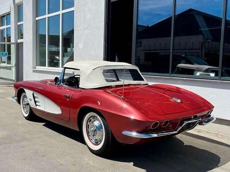 Gebraucht Corvette C1 314 PS (230 kW) 1961 Maroon/white Cabrio
