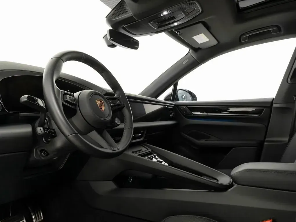 Gebraucht Porsche Macan 449 PS (330 kW) 2024 Schwarz SUV