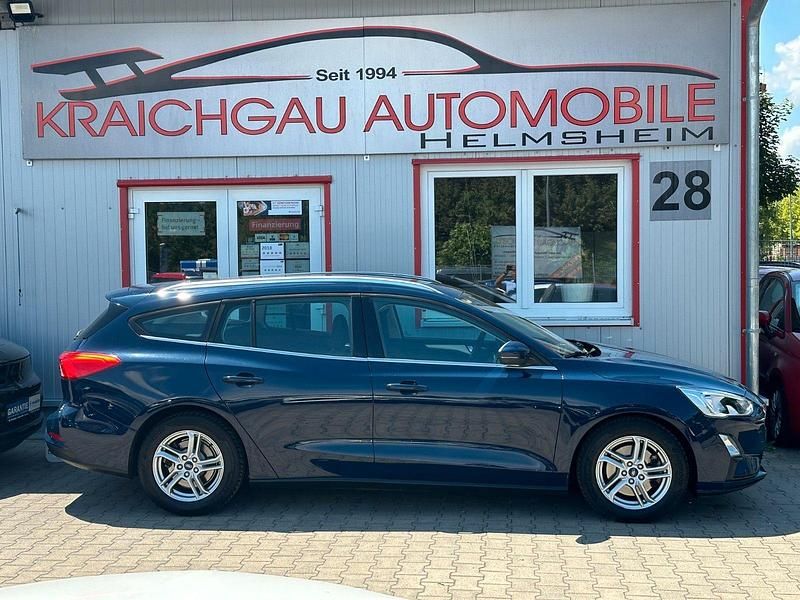 Gebraucht Ford Focus 120 PS (88 kW) 2019 Blau Kombi