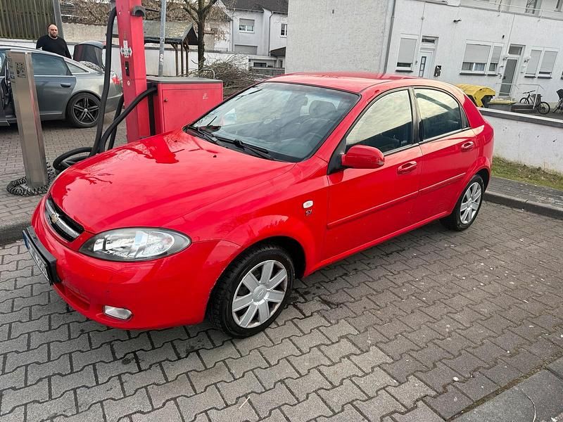 Gebraucht Chevrolet Lacetti 108 PS (79 kW) 2006 Rot Kleinwagen