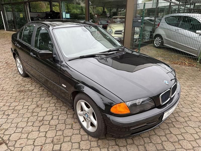 Schwarz Gebraucht 2000 BMW 320 Sport Line Limousine | 3.950 € (Fairer Preis) - Bild 1/4