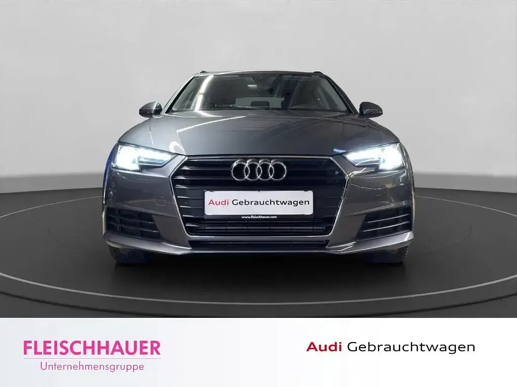 Gebraucht Audi A4 Design 150 PS (110 kW) 2019 Grau Kombi
