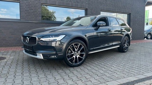 Grau Gebraucht 2017 Volvo V90 CC Pro Kombi | 28.890 € (Etwas zu teuer) - Bild 1/4