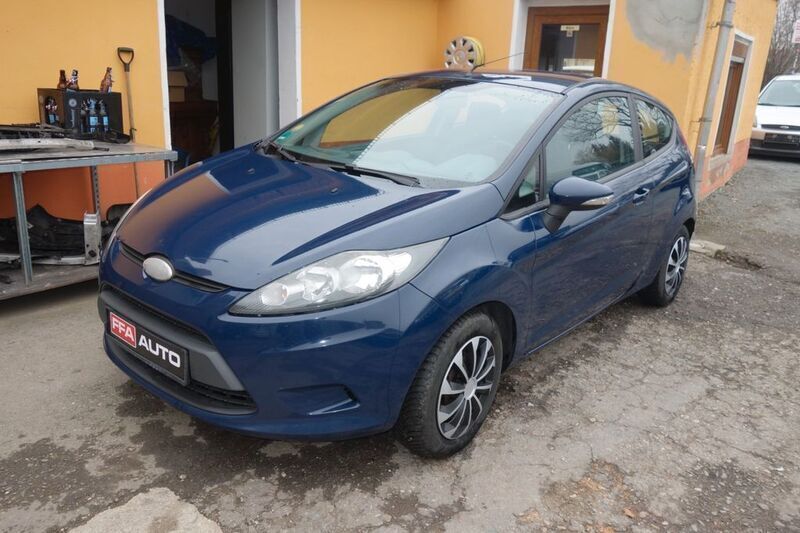Gebraucht Ford Fiesta Trend 90 PS (66 kW) 2009 Blau Kleinwagen
