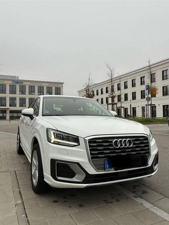 Weiß Gebraucht 2017 Audi Q2 Sport SUV | 19.000 € (Fairer Preis) - Bild 1/4