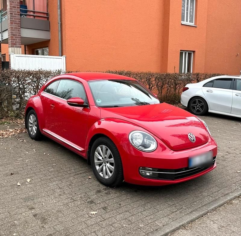 Second-hand VW Beetle 105 CP (77 kW) 2012 Roșu Hatchback