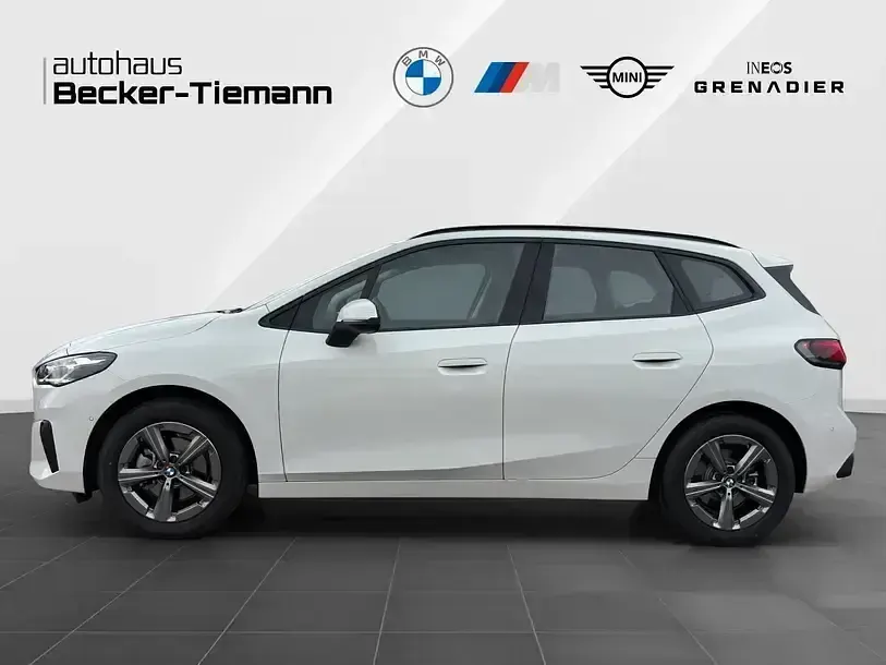 Gebraucht BMW 220 Active Tourer Efficient Dynamics 156 PS (114 kW) 2025 Weiß Van / Kleinbus