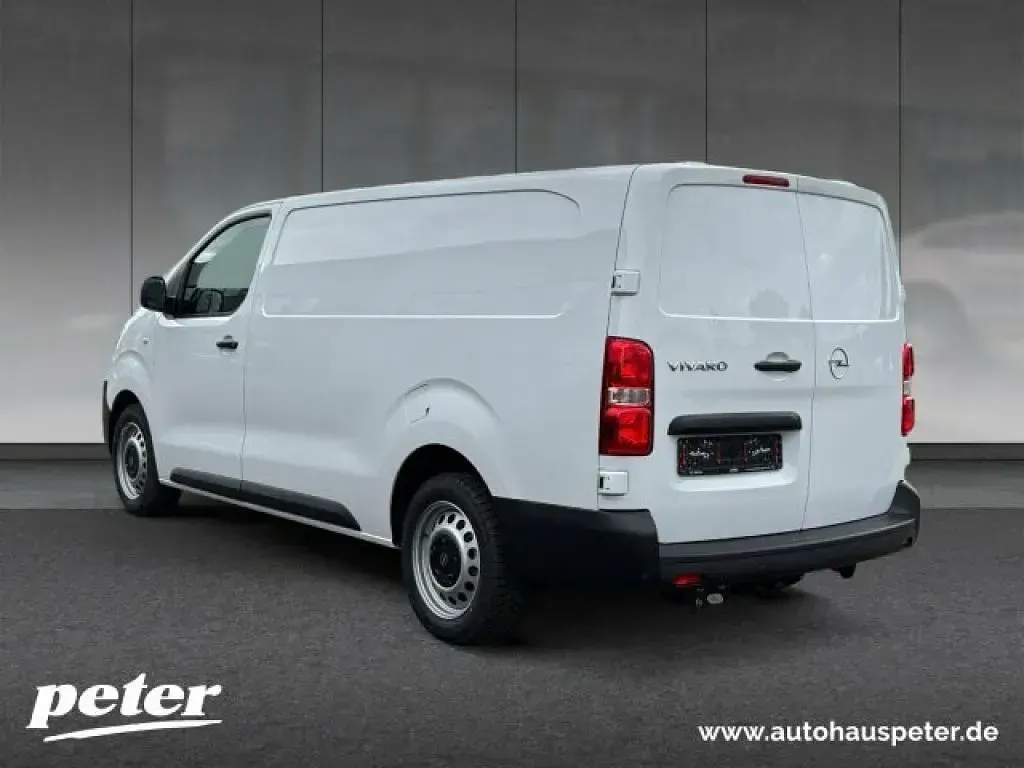 Gebraucht Opel Vivaro 120 PS (88 kW) 2025 Kaolin weiß Van / Kleinbus