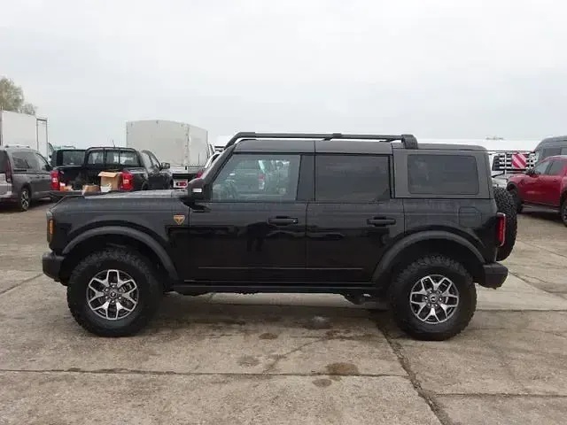 Używany Ford Bronco 335 KM (246 kW) 2025 Czarny SUV