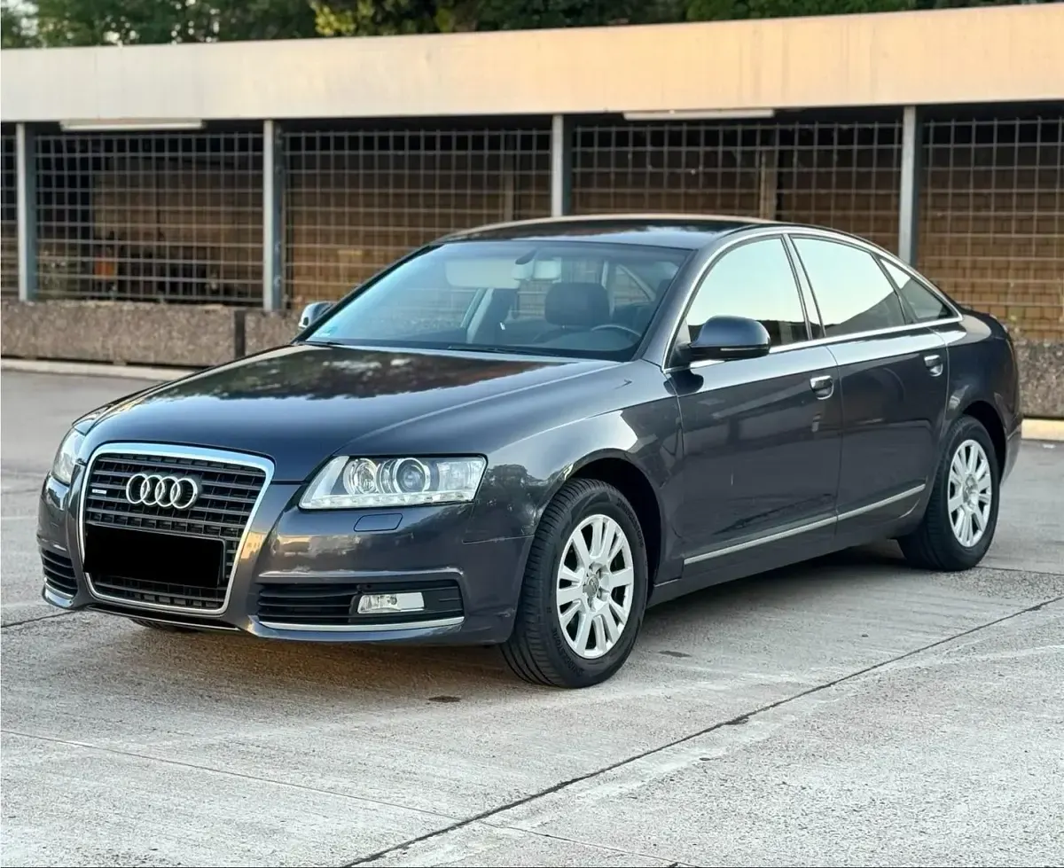 Gebraucht Audi A6 190 PS (139 kW) 2011 Grau Limousine