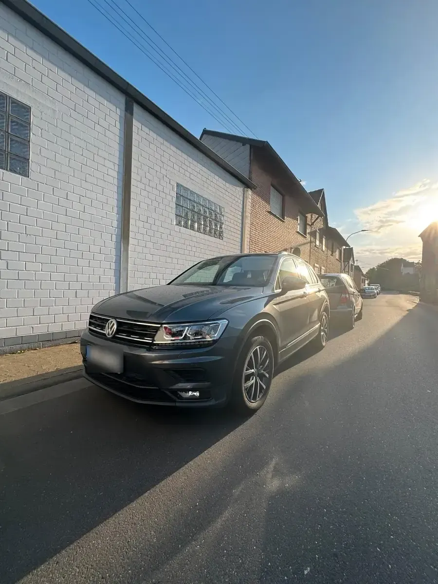 Gebraucht VW Tiguan 150 PS (110 kW) 2017 Grau SUV