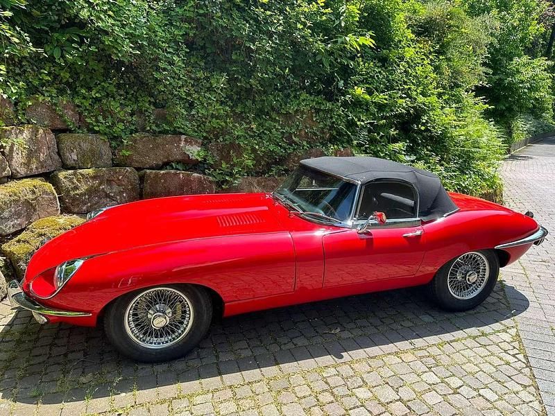 Gebraucht Jaguar E-Type 268 PS (197 kW) 1970 Rot Cabrio