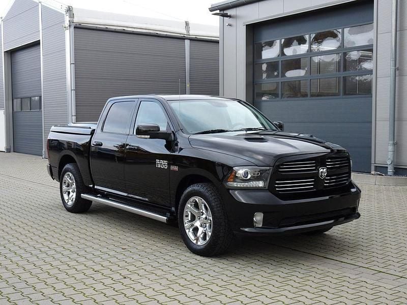 Schwarz Gebraucht 2014 Dodge Ram Abholung | 28.950 € (Guter Preis) - Bild 1/4