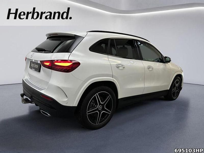 Gebraucht Mercedes GLA220 AMG 190 PS (139 kW) 2024 Unilack polarweiß SUV