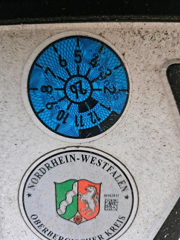 Gebraucht Kia Carnival 185 PS (136 kW) 2007 Schwarz Van / Kleinbus