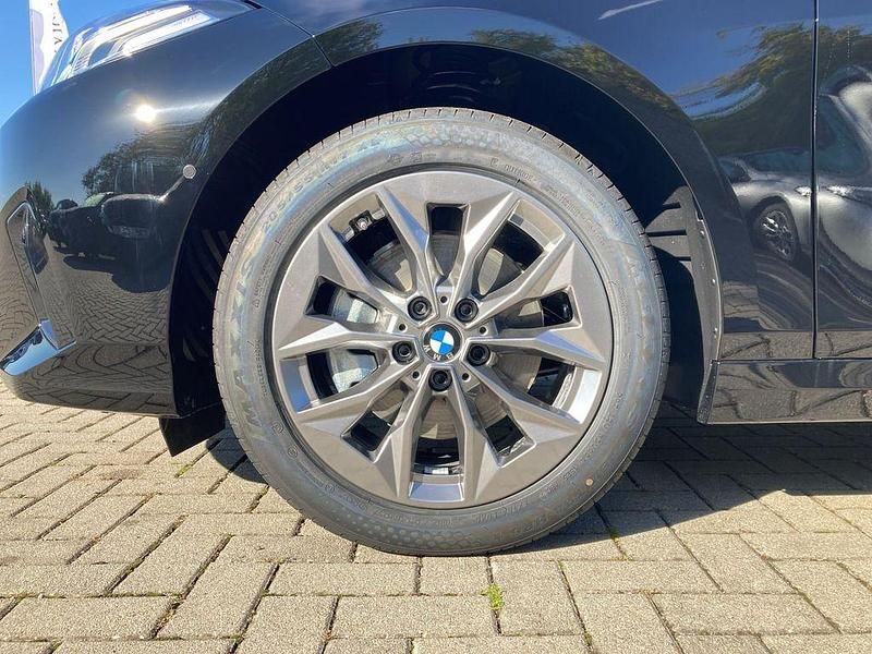 Neu BMW 120 Performance 170 PS (125 kW) 2025 Schwarz Kleinwagen
