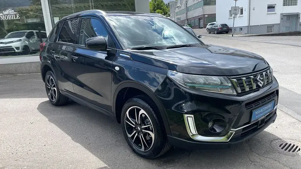 Gebraucht Suzuki Vitara Comfort 129 PS (94 kW) 2022 Schwarz SUV
