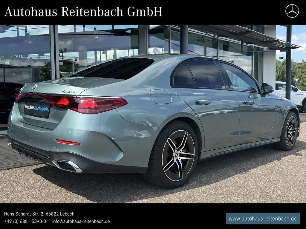 Gebraucht Mercedes E300 AMG 313 PS (230 kW) 2025 Lack verdesilber Limousine