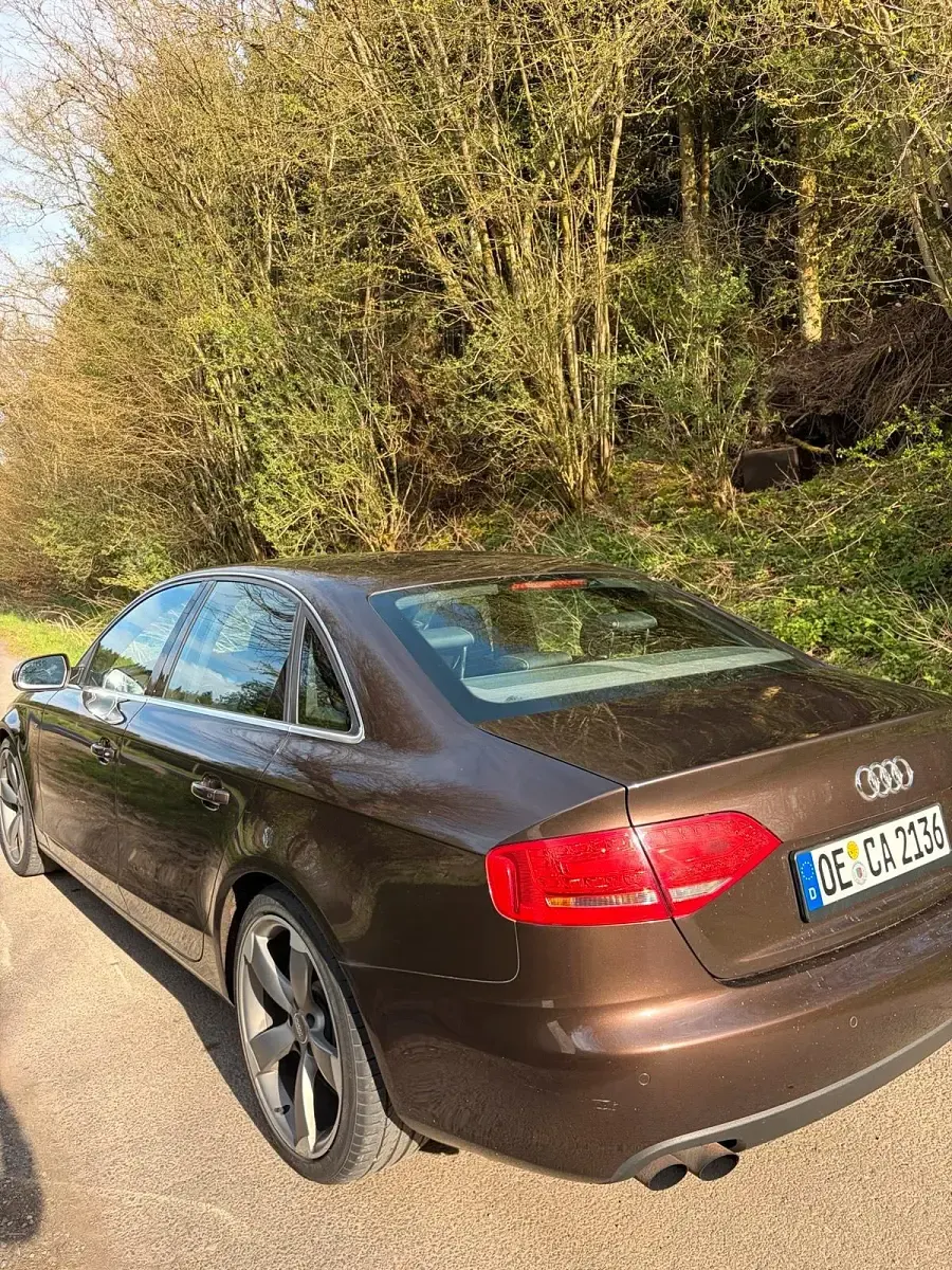 Gebraucht Audi A4 S-Line 160 PS (117 kW) 2011 Braun Limousine