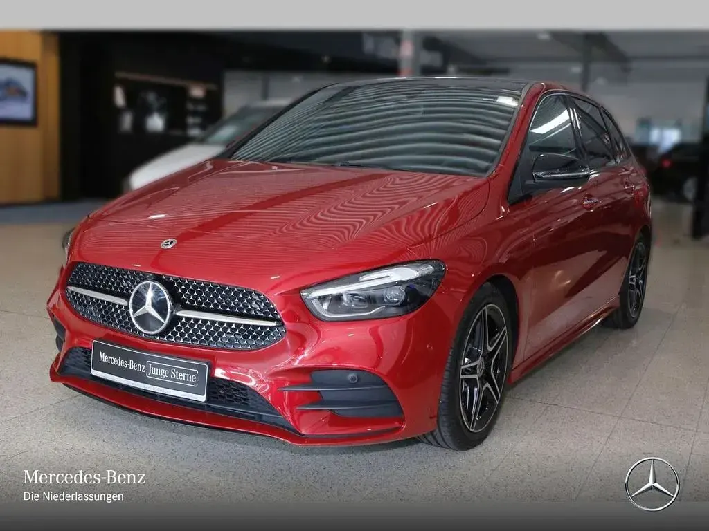 Gebraucht Mercedes B250 AMG 224 PS (164 kW) 2025 Rot Kleinwagen