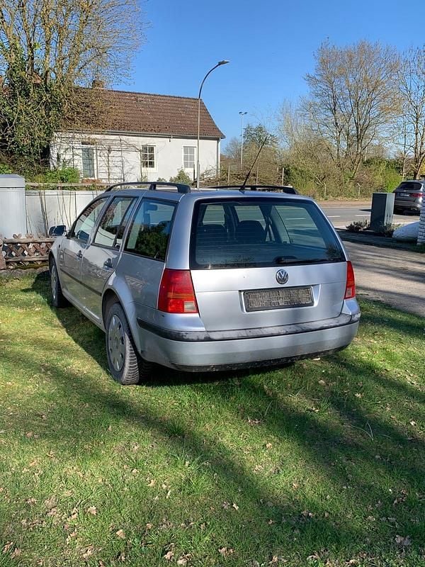 Gebraucht VW Golf IV 100 PS (73 kW) 2003 Silber Kombi