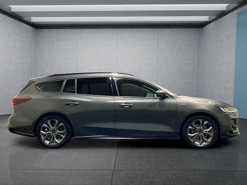 Gebraucht Ford Focus ST-Line X 155 PS (114 kW) 2024 Grau Kombi