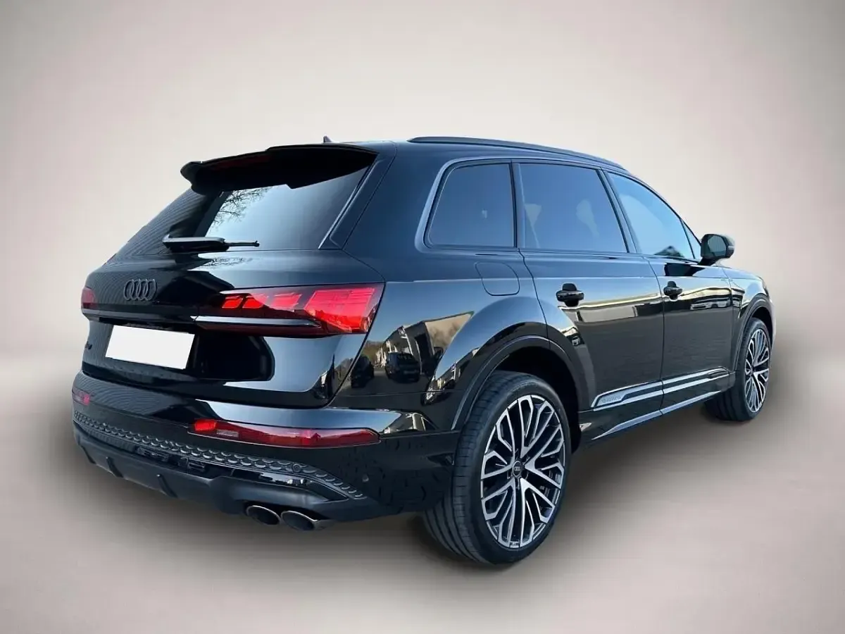 Gebraucht Audi SQ7 Design 506 PS (372 kW) 2024 Manufacturer SUV