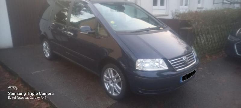 Blau Gebraucht 2009 VW Sharan Comfortline Van / Kleinbus | 5.950 € (Teuer) - Bild 1/4